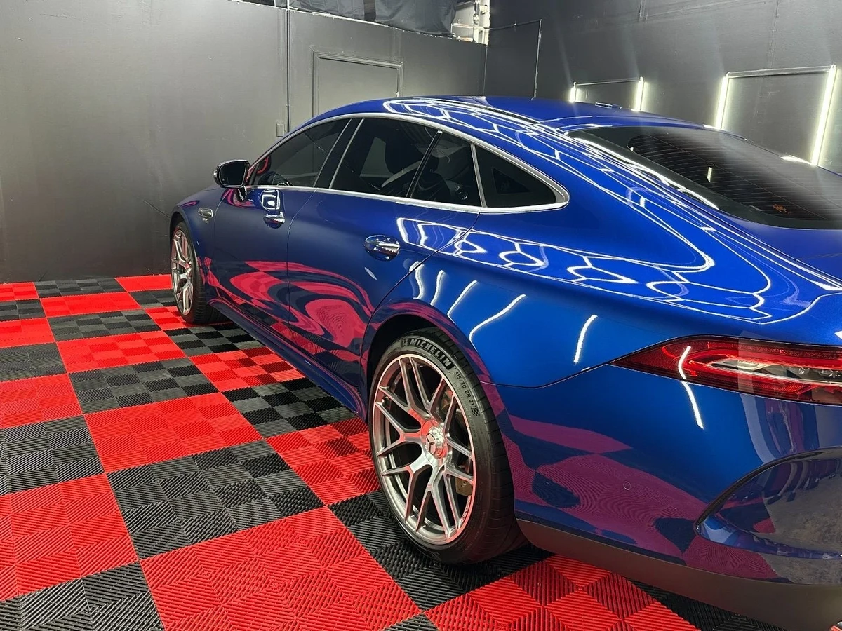 Glossy blue color-change wrap finish